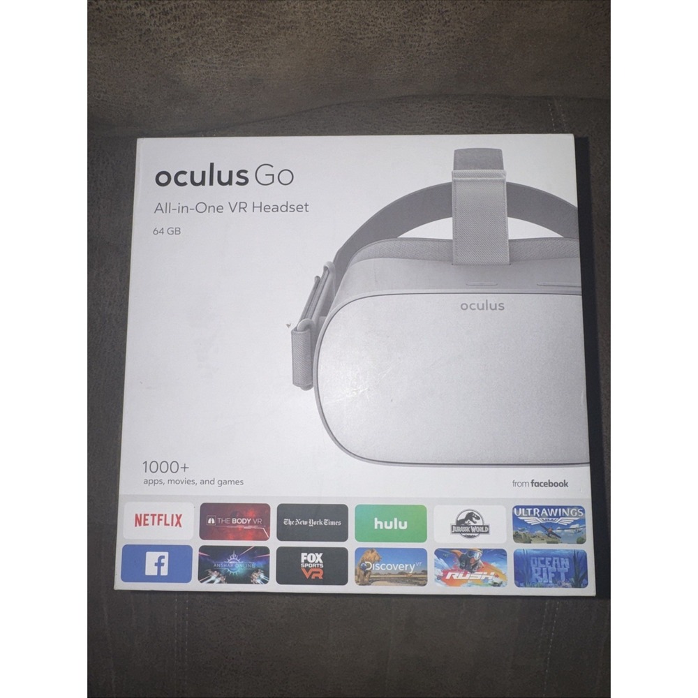 Oculus Go All-In-One VR Headset W/ Controller & Accessories Bundle Working Used